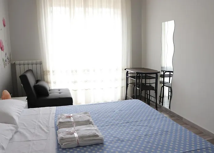 Francesco Fly Bed & Breakfast 4*