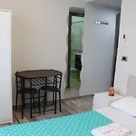 Francesco Fly Bed and Breakfast Νάπολη