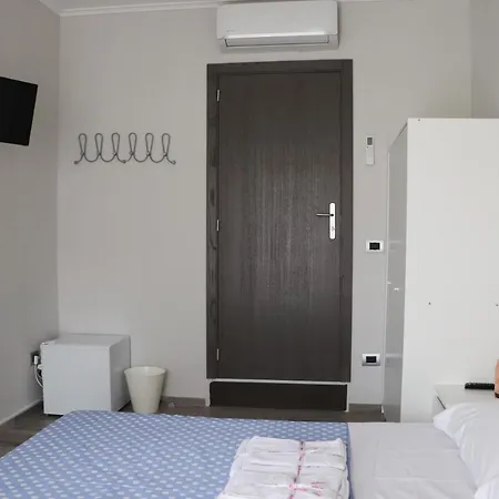 Francesco Fly Bed & Breakfast *