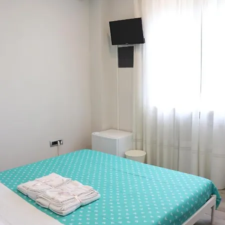 Francesco Fly Bed and breakfast 4*